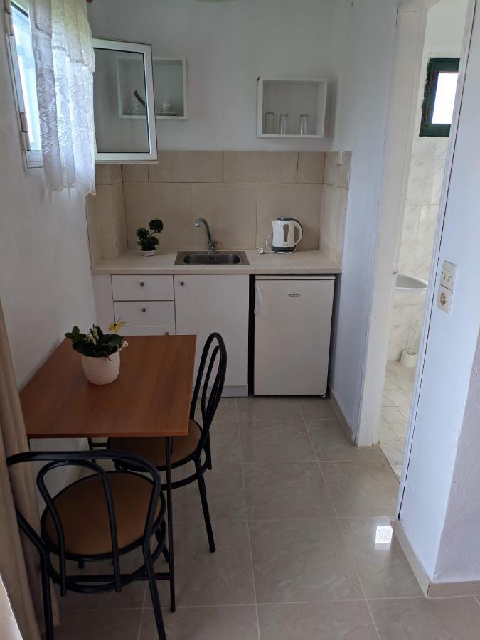 Aparthotel Elena Pool à Ágios Geórgios Extérieur photo