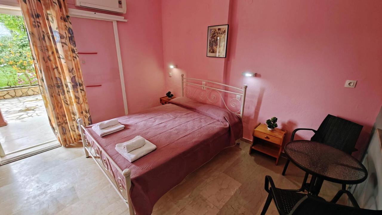 Aparthotel Elena Pool à Ágios Geórgios Extérieur photo