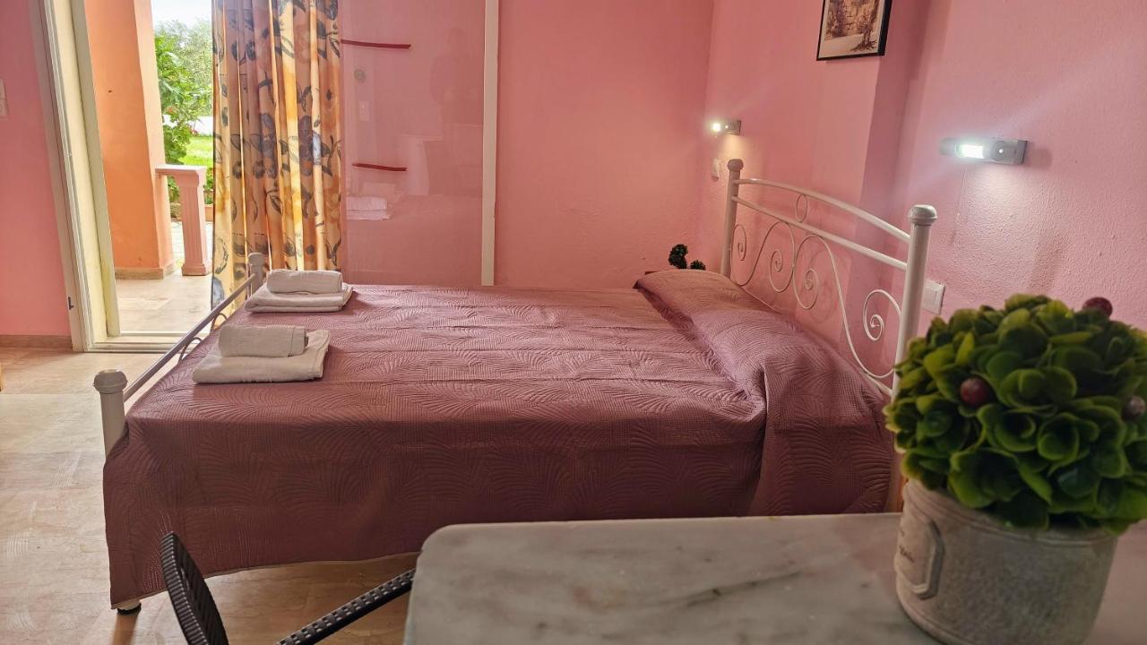 Aparthotel Elena Pool à Ágios Geórgios Extérieur photo