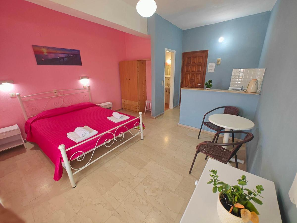 Aparthotel Elena Pool à Ágios Geórgios Extérieur photo