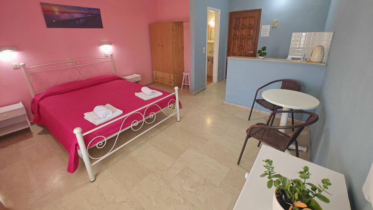 Aparthotel Elena Pool à Ágios Geórgios Extérieur photo